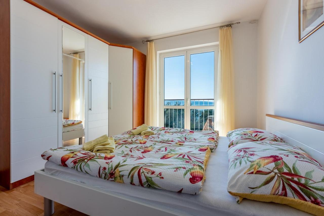 Apartment Mira "Pet Friendly" Crikvenica Bagian luar foto
